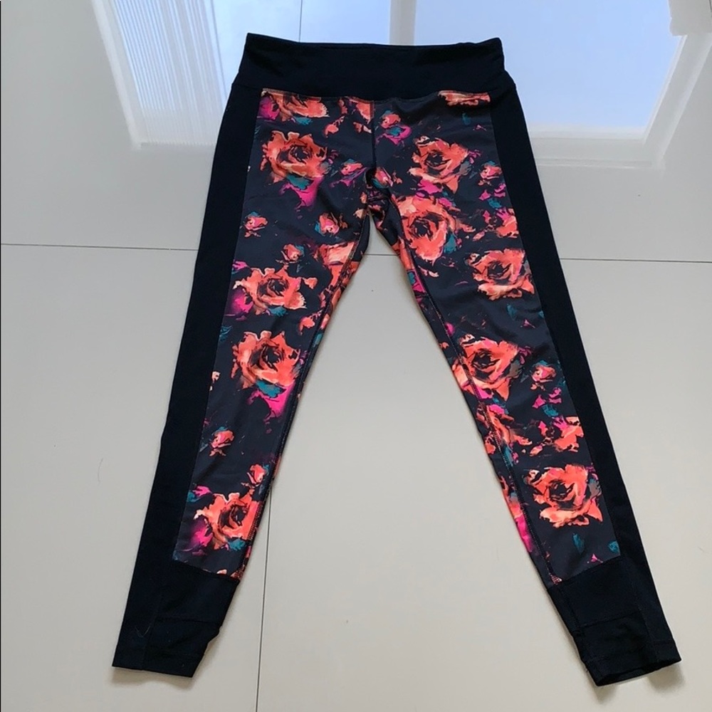 90 Degree by Reflex Black Leggings w/ Floral Print